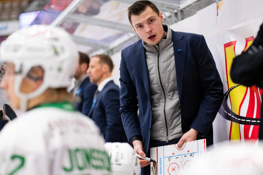 Rögles assisterande tränare Max Bohlin