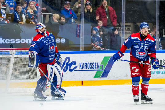 Oskarshamns Marek Langhamer och Oscar Engsund deppar