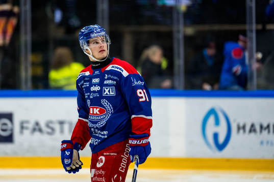 IK Oskarshamns Logan Hutsko deppar