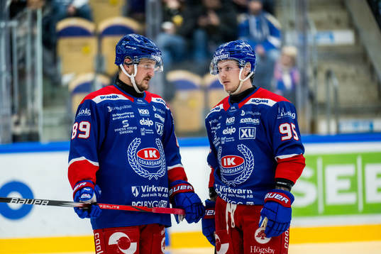 IK Oskarshamns Patrik Karlkvist och Nick Olesen deppar