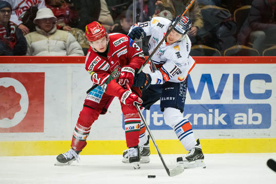 MoDos Theodor Niederbach och Växjös Marcus Sylvegård