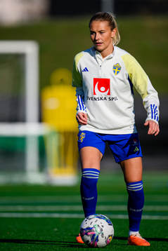 Amanda Nildén of the women's national football team at a