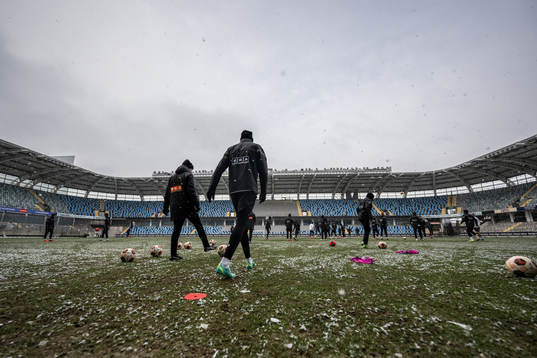 Bläddra bland fler bilder av Football, UEFA Europa League, Häcken, Training and Press Conference