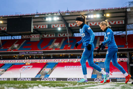Caroline Graham Hansen and Ada Hegerberg of the Norwegian