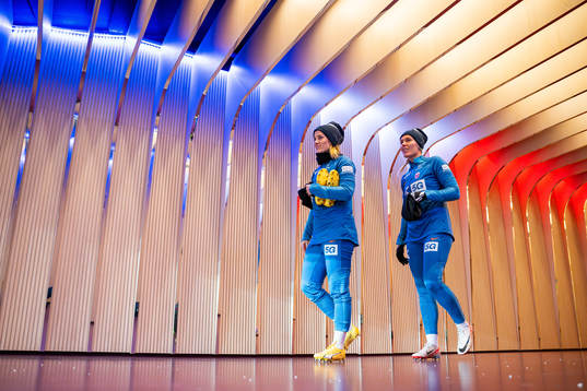 Maren Mjelde and Maria Thorisdottir of the Norwegian