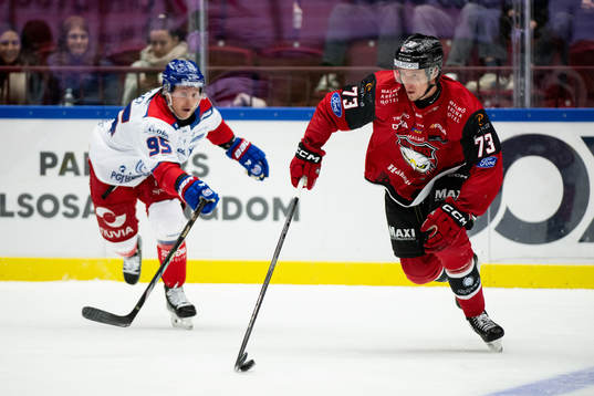 Malmö Redhawks Adam Ollas Mattsson och Oskarshamns Nick