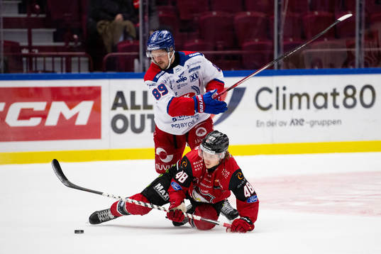 Malmö Redhawks Lauri Pajuniemi och Oskarshamns Patrik