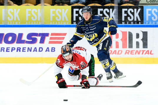 Örebros Ludvig Larsson och HV71s Åke Stakkestad