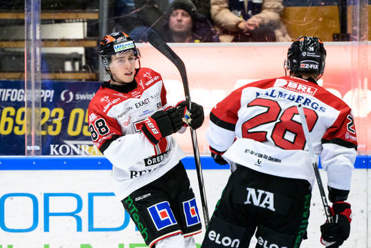 Örebros Jonathan Lekkerimäki jublar