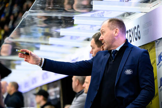 HV71s tränare Johan Lindbom