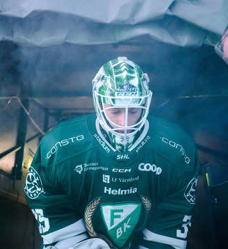 Färjestads målvakt Carl Lindbom