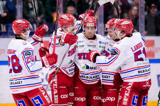 Timrås Emil Pettersson jublar