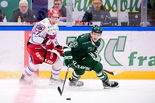 Timrås Oliver Johansson och Färjestads Lucas Forsell