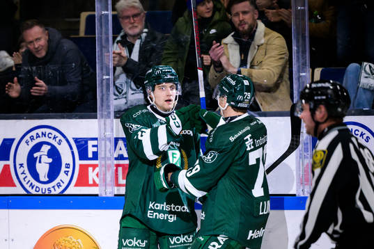Färjestads Joel Nyström jublar