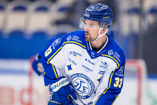 Leksands Eddie Larsson värmer upp