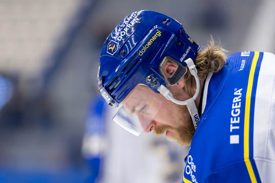 Leksands Anton Lindholm värmer upp