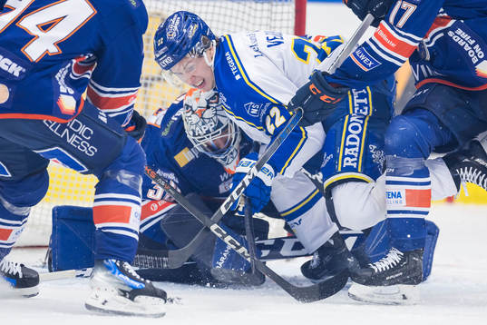 Växjös målvakt Emil Larmi och Leksands Lukas Vejdemo