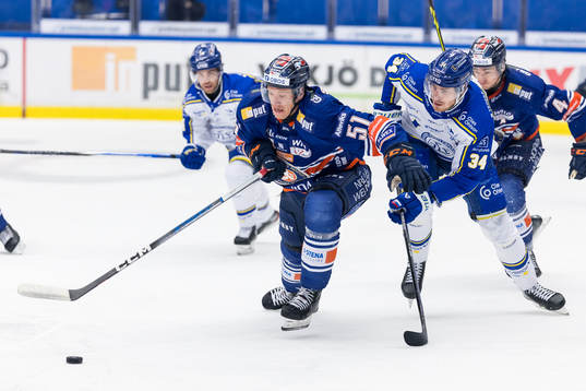 Växjös Emil Sylvegård och Leksands Peter Cehlarik