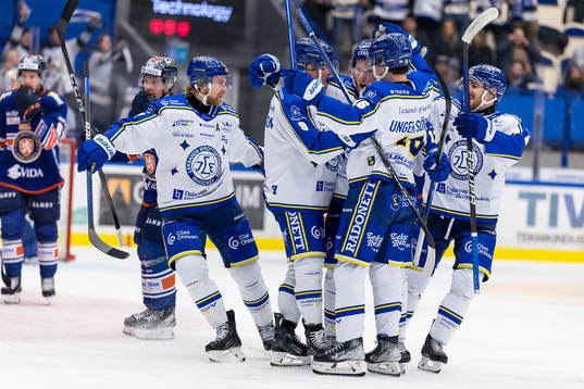 Leksand spelare jublar