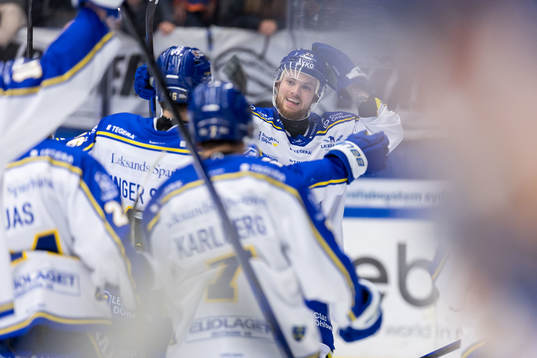 Leksands Lucas Elvenes jublar