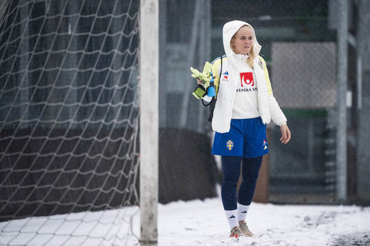 goalkeeper Emma Holmgren of Sweden