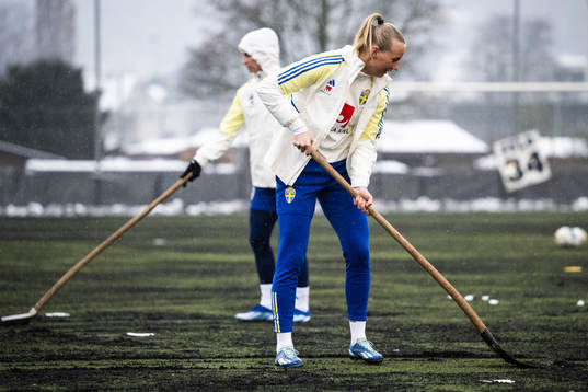 Stina Blackstenius of Sweden clearing the pitch