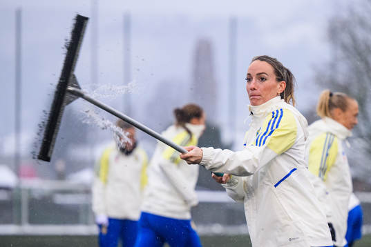 Kosovare Asllani