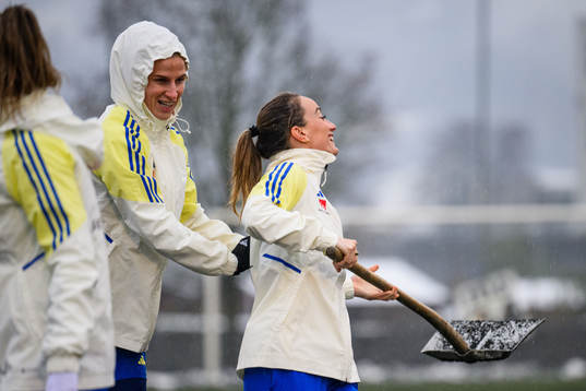 Kosovare Asllani and Sofia Jakobsson