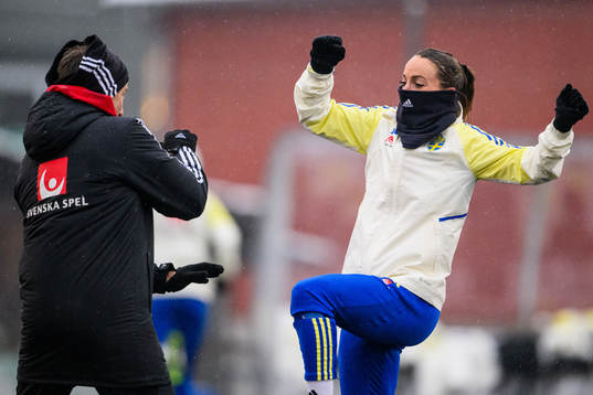 Kosovare Asllani and physiotherapist Pontus Ekblom