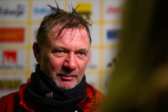 Head coach Peter Gerhardsson is interviewed by the media