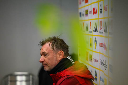 Head coach Peter Gerhardsson is interviewed by the media
