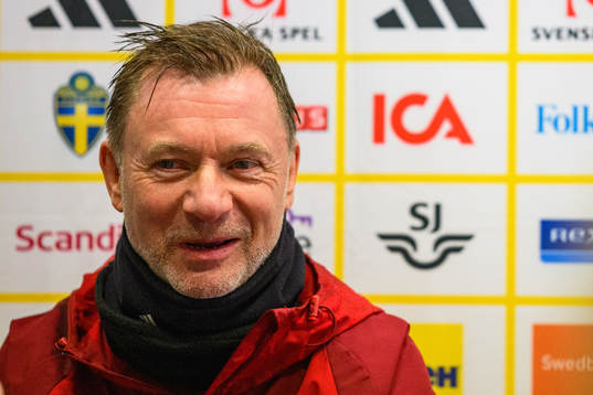 Head coach Peter Gerhardsson is interviewed by the media