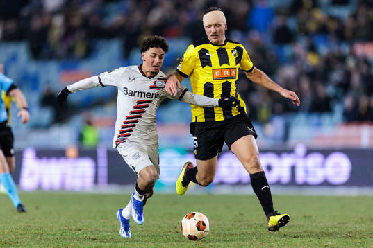 Ayman Aourir of Bayer Leverkusen and Even Hovland of BK