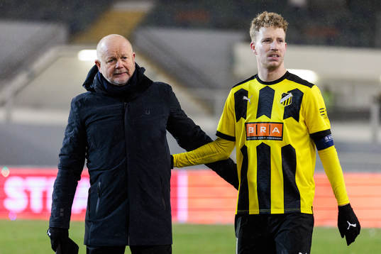 Head coach Per-Mathias Høgmo and Samuel Gustafson of BK