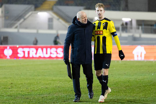 Head coach Per-Mathias Høgmo and Samuel Gustafson of BK