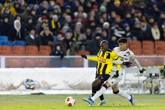 Edward Chilufya of BK Häcken and Gustavo Puerta of Bayer