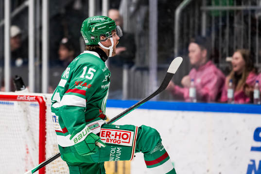 Rögles Simon Ryfors jublar