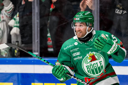 Rögle BKs Simon Ryfors jublar