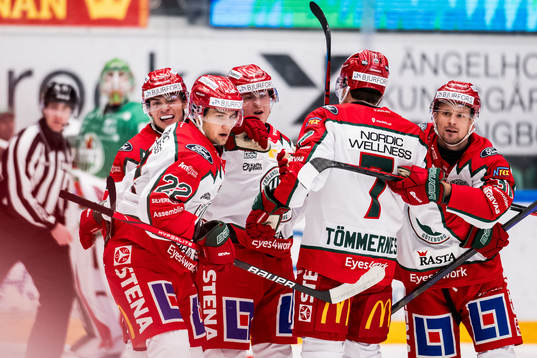 Frölunda HCs Linus Nässen jublar