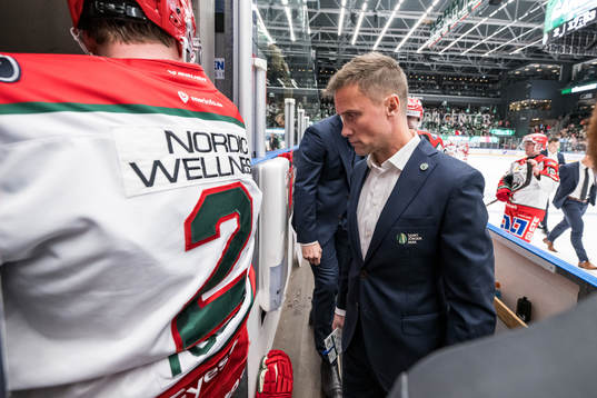 Frölundas tränare Roger Rönnberg deppar