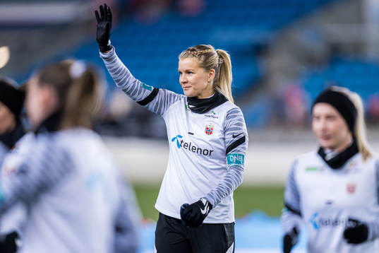 Ada Hegerberg of Norway warms up