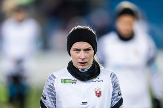 Thea Bjelde of Norway warms up