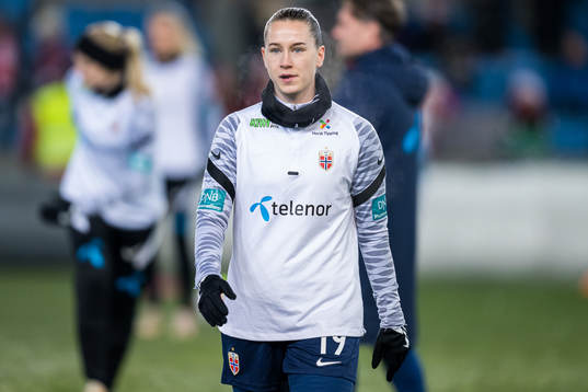 Elisabeth Terland of Norway warms up