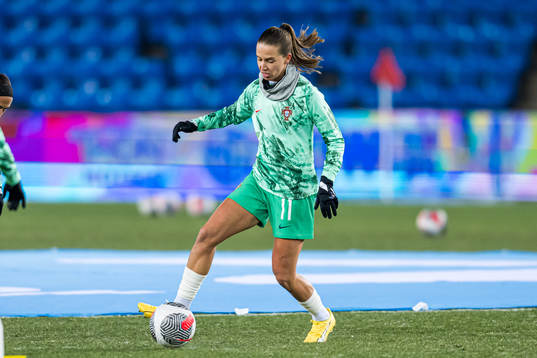 Tatiana Pinto of Portugal warms up
