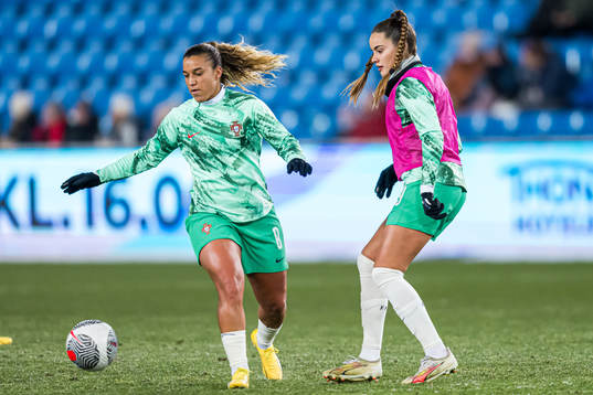 Andreia Norton and Diana Gomes of Portugal warms up