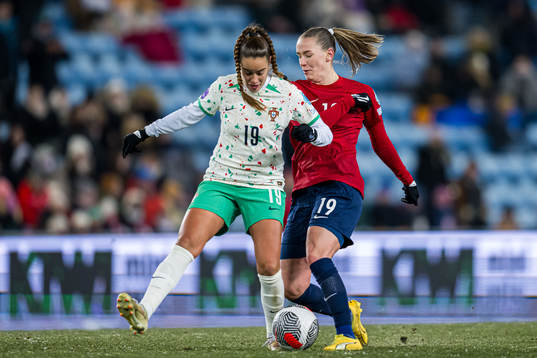 Diana Gomes of Portugal ansd Elisabeth Terland of Norway