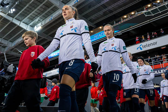 Vilde Bøe Risa and Caroline Graham Hansen of Norway