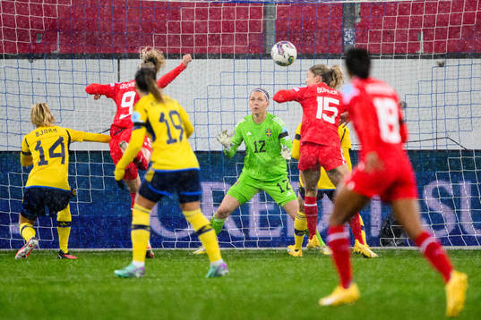 Ana-Maria Crnogorcevic of Switzerland scores 1-0 behind