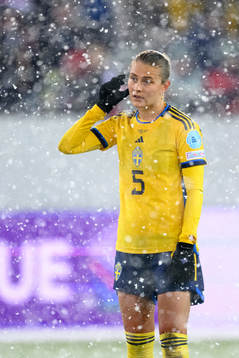 Amanda Nildén of Sweden looks dejected