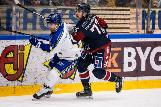 Leksands Oskar Lang och Linköpings Taylor Leier